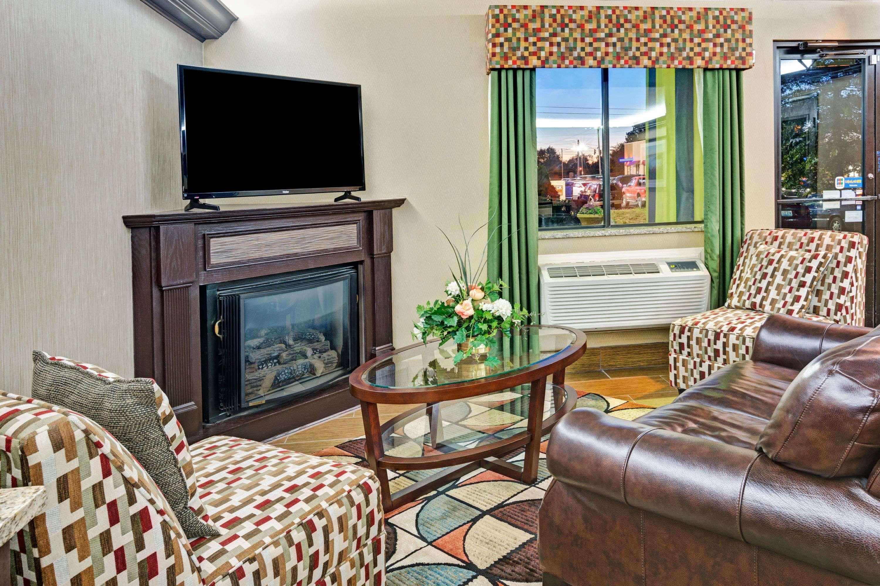 Clarion Pointe Harrodsburg-Danville Exteriör bild