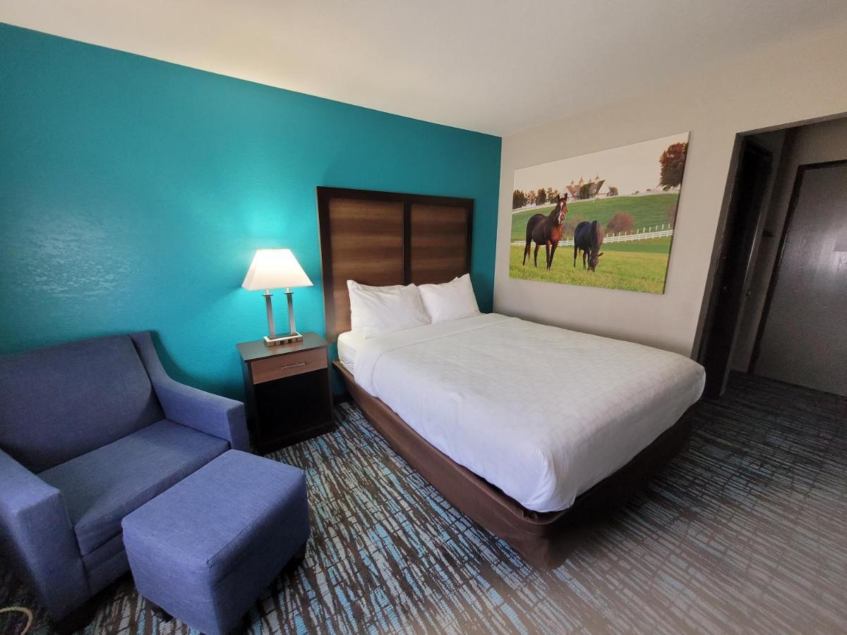 Clarion Pointe Harrodsburg-Danville Exteriör bild